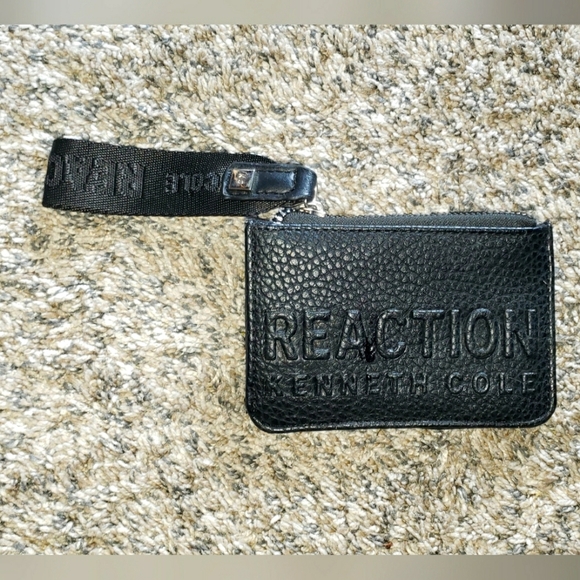 Kenneth Cole Reaction| Black Textured Wallet Wristlet - Picture 1 of 4